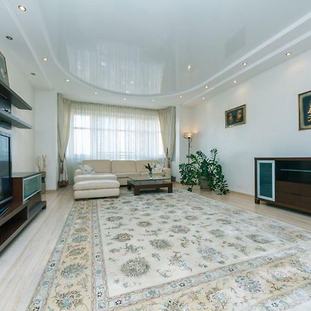 3 Комнатные Апартаменты В Центре Печерска Kiev Eksteriør bilde